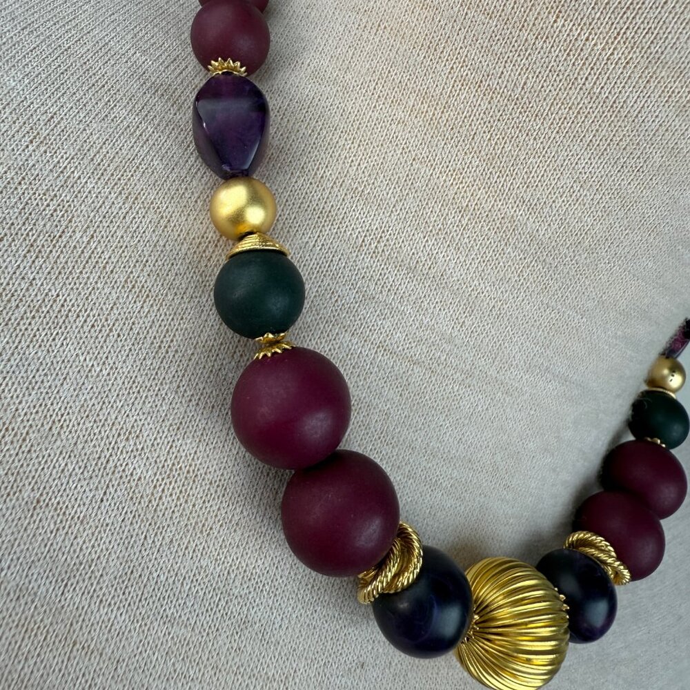 Red & Gold Bead Necklace 20" - Picture 4 of 7